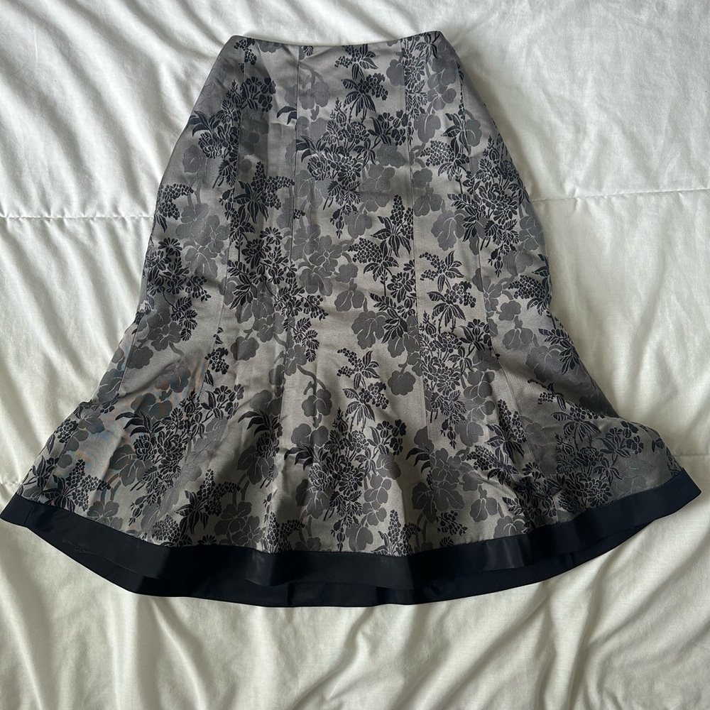 Ann Taylor Gray and White Trumpet Midi Skirt for Work